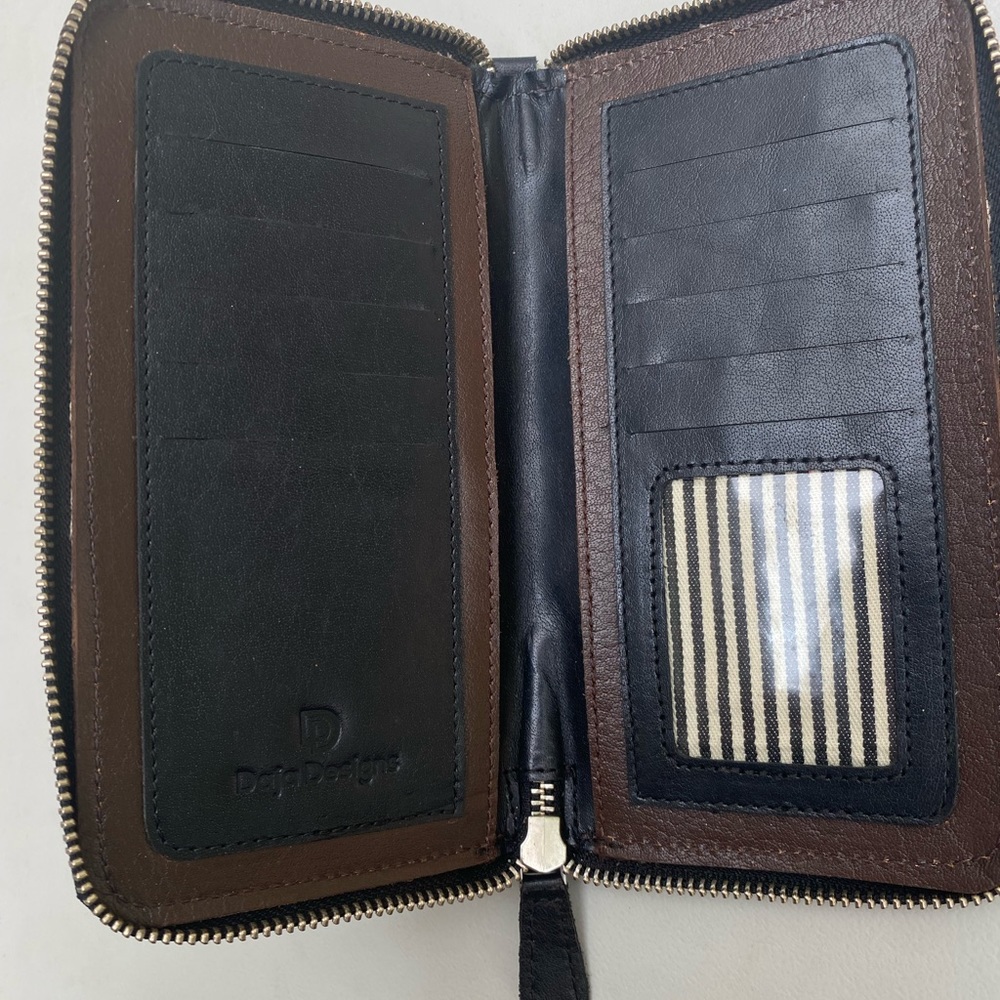 Daja Designs Wallet - Picture 2 of 2